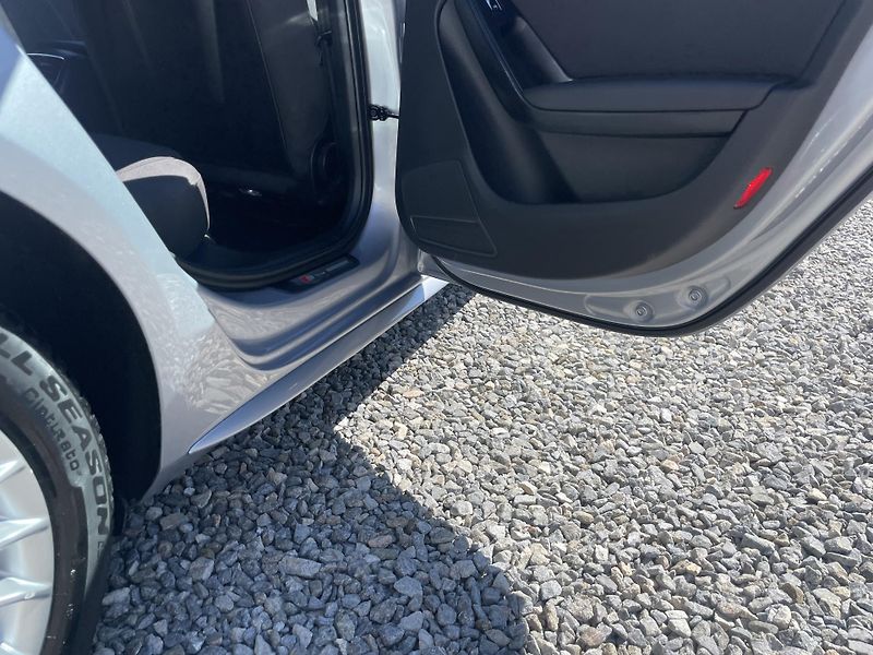 Audi A4 Avant 2.0TDi 120PS S-LINE AVANT TOP! - fotka 121 z 179