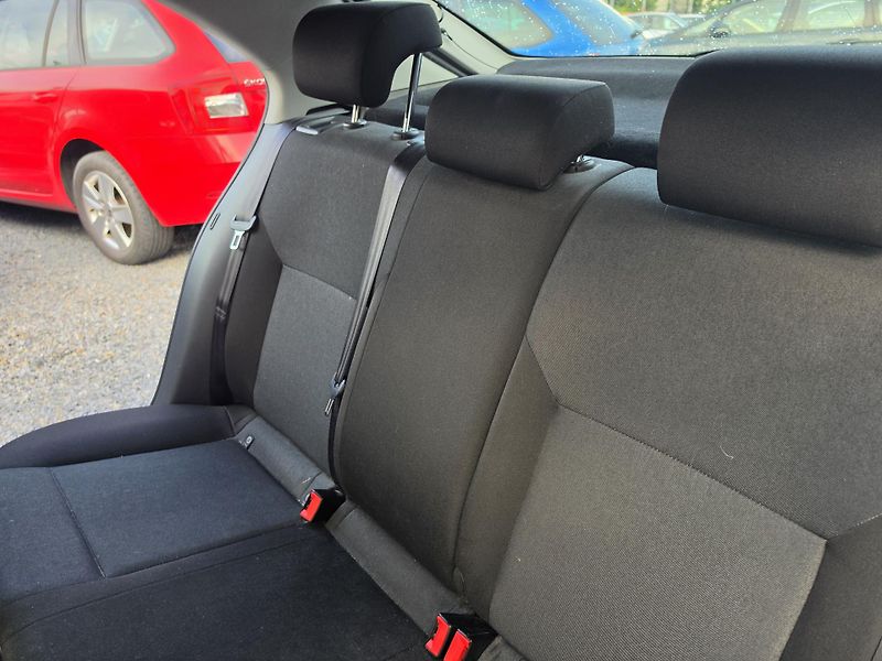 Škoda Rapid 1.0 TSi 64tkm - fotka 9 z 17