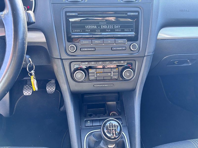 Volkswagen Golf (2012) - fotka 7 z 12