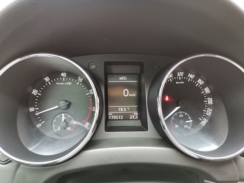 Škoda Yeti (2015) 1.2TSi 81kw AC Tažné PDC - fotka 21 z 27