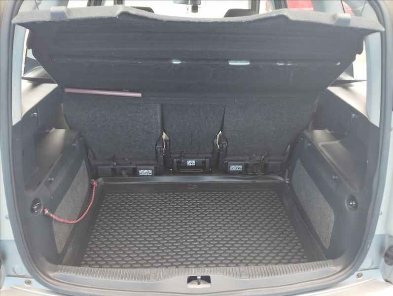Škoda Roomster 1,2 51KW - fotka 14 z 14