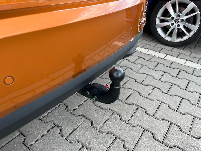 Škoda Fabia 1.0TSI 85kW TOP SELECTION - fotka 23 z 27