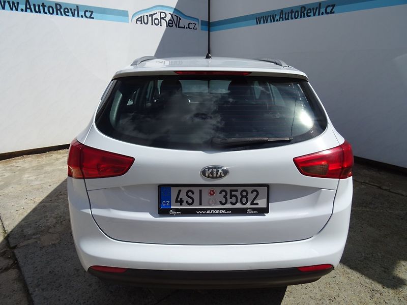 Kia Ceed (2018) 1.6GDi,99kW,1majČR,DPH,S.kniha - fotka 20 z 20