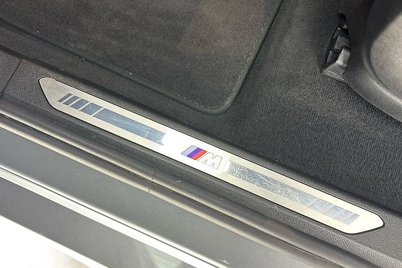 BMW X6 xDrive40d - fotka 13 z 22