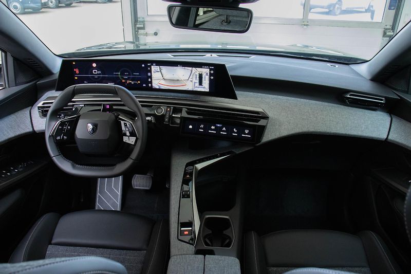 Peugeot 5008 (2026) BUSINESS Hybrid 145 e-DCS6 - fotka 9 z 15
