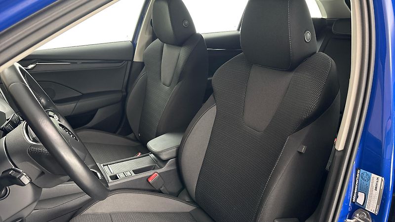 Škoda Octavia 2.0 TDI Ambition Combi - fotka 15 z 24