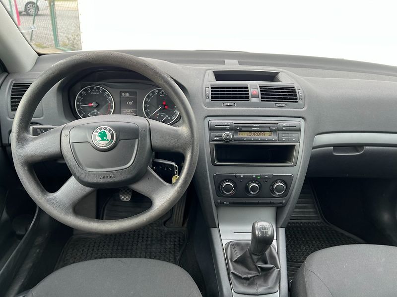 Škoda Octavia (2013) 1.6TDi 77kW! 2x kola! - fotka 12 z 17