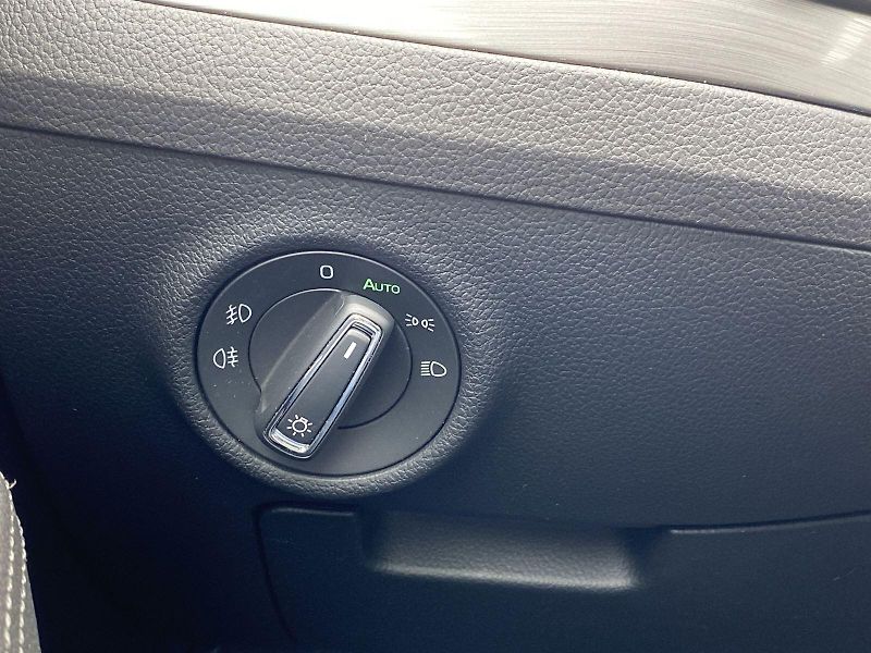 Škoda Superb (2021) Combi 1.5 TSI ACT DSG Style+ - fotka 24 z 36