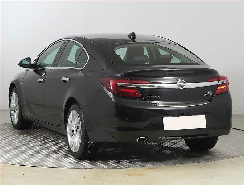 Opel Insignia (2017) 2.0 CDTI, 4X4, Automat - fotka 4 z 21