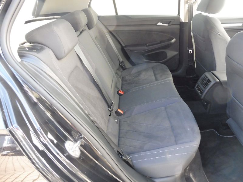 Volkswagen Golf (2024) Style 1,5 TSI 96kW - fotka 19 z 26