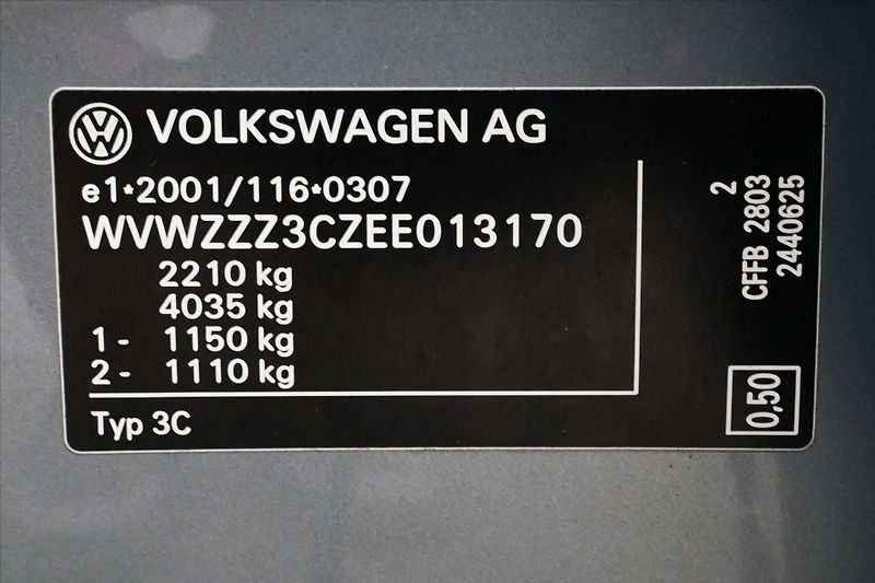 Volkswagen Passat 2,0 TDI 103kW DSG Nová STK - fotka 12 z 29