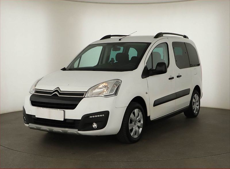 Citroën Berlingo (2016) XTR 1.6 HDi, 7Míst, ČR, 1Maj - fotka 2 z 14