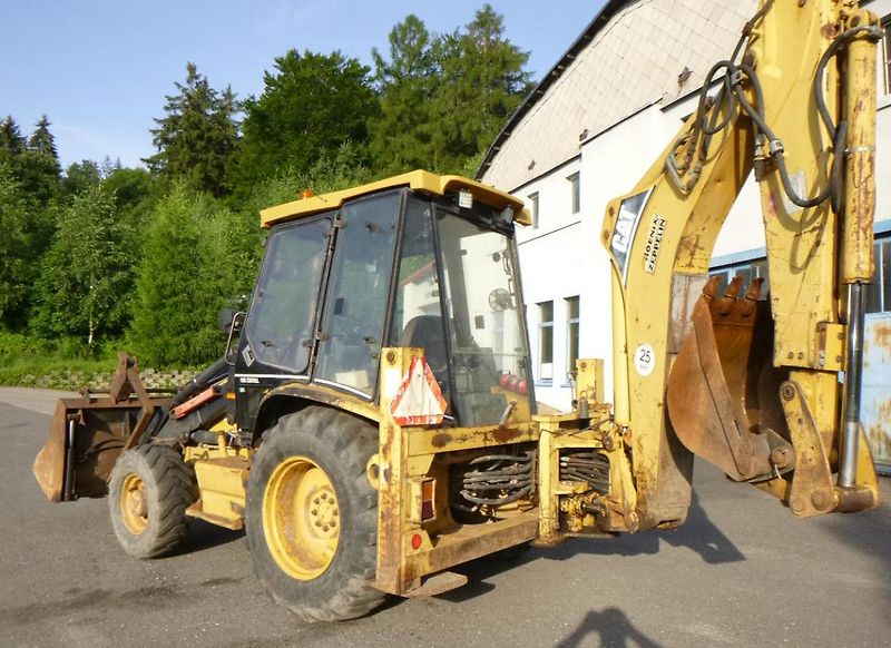 Caterpillar (2005) 428C - fotka 7 z 9