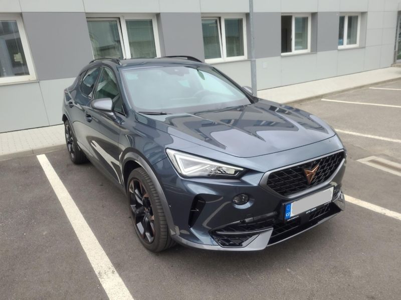 Cupra Formentor VZ 2,0 TSi/180kW - DSG,TZ,.... - fotka 1 z 16