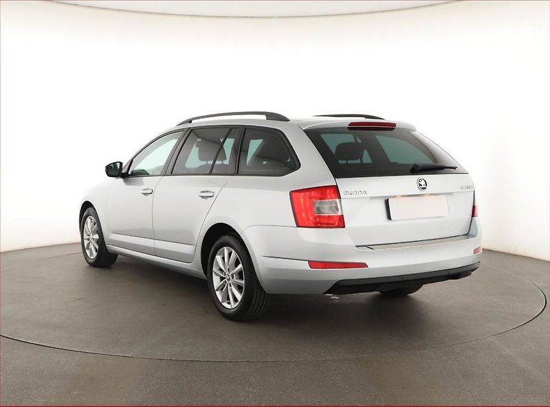 Škoda Octavia (2016) 1.6 TDI, Tempomat - fotka 4 z 13