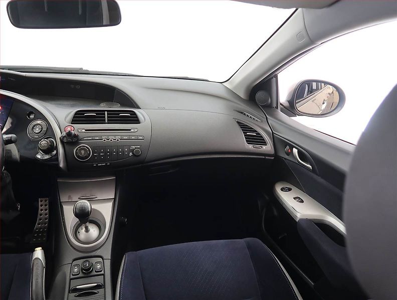 Honda Civic (2006) 2.2 i-CTDi, nová STK - fotka 8 z 22