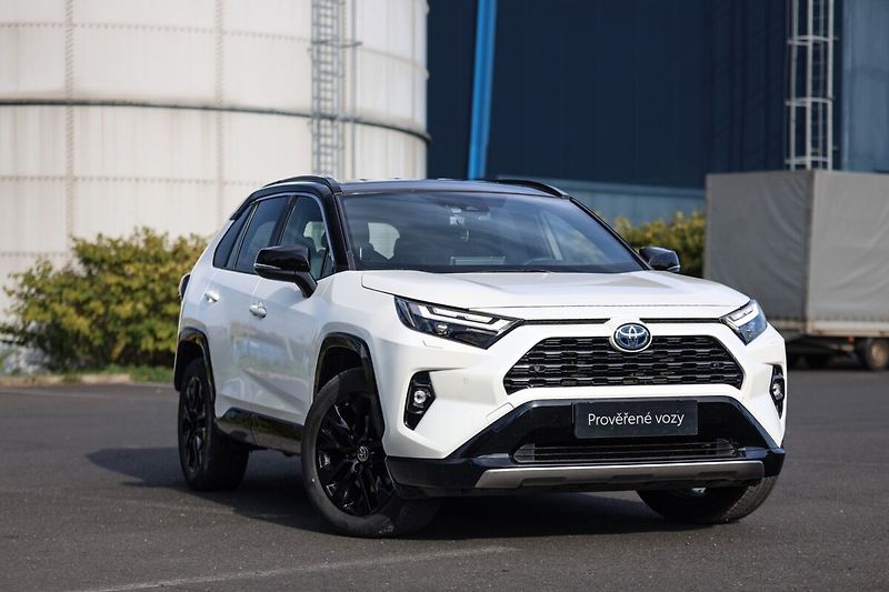 Toyota RAV4 AT SELECTION AWD - fotka 15 z 18