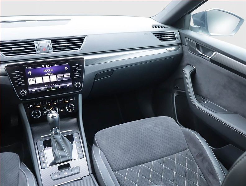 Škoda Superb (2021) Sportline 2.0 TDI - fotka 8 z 29
