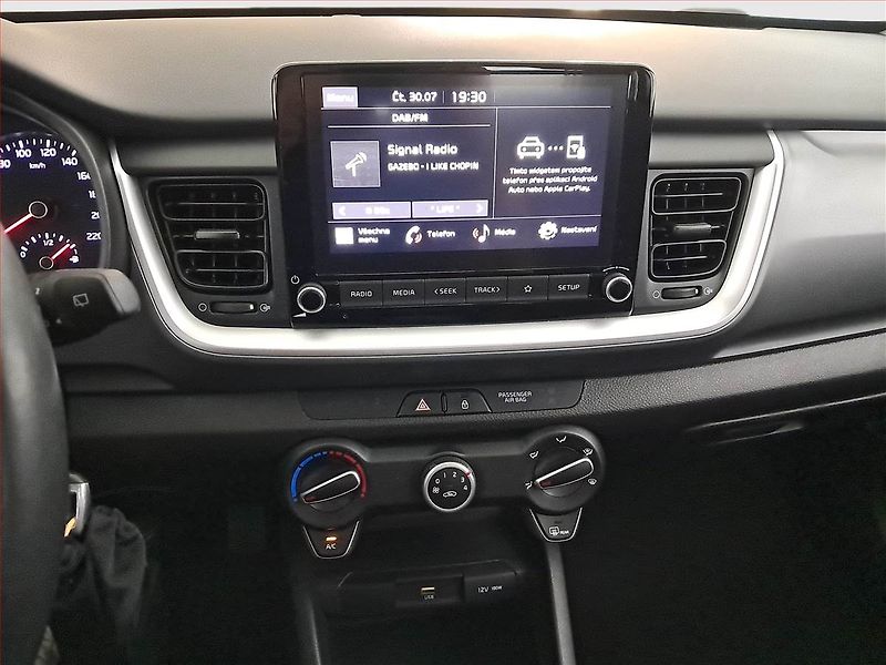 Kia Stonic (2022) 1.2 DPI, ČR,1.maj, Serv.kniha - fotka 12 z 17