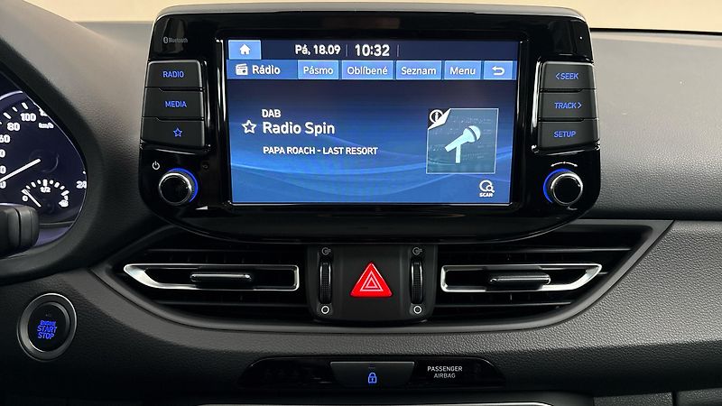 Hyundai i30 1.0 T-GDI Smart Kombi - fotka 11 z 27