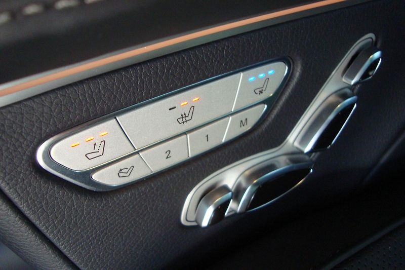 Mercedes-Benz Třídy V (2023) 300d 4-M,Extra Long,ČR,1.M.6m - fotka 67 z 71