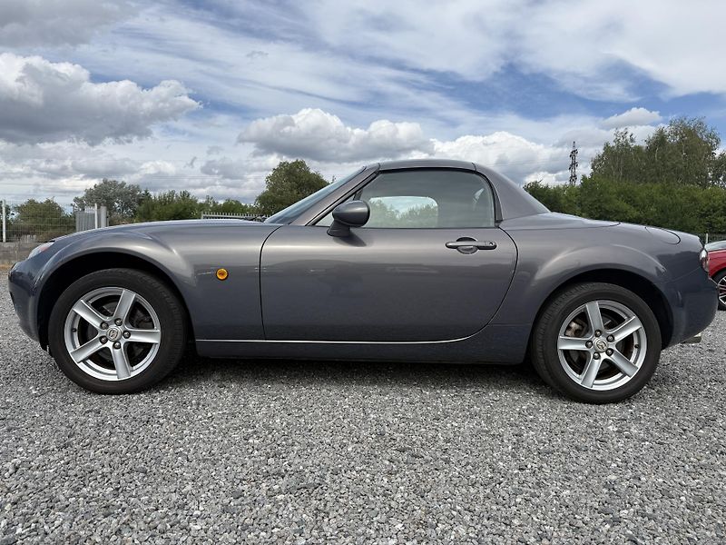 Mazda MX-5 1.8  93kW Roadster 123tkm - fotka 7 z 15