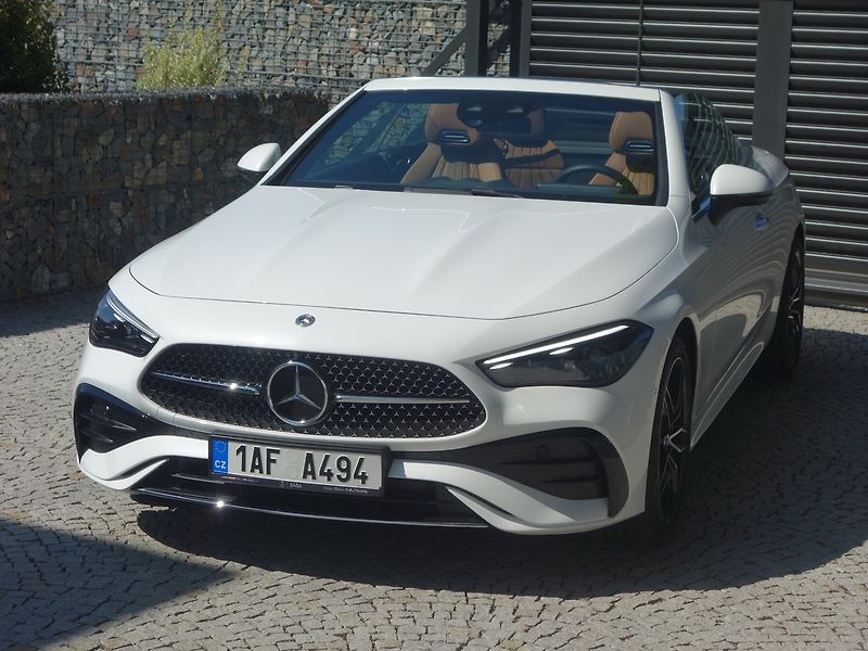 Mercedes-Benz CLE (2024) 300*4M*CABRIO*AMG*TOP-VÝB*CZ!! - fotka 11 z 50