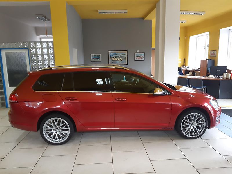 Volkswagen Golf 1.4 TSI NAVI XENON WEBASTO - fotka 7 z 26