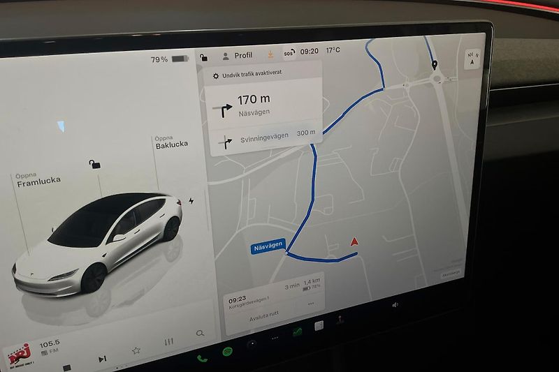 Tesla Model 3 Long Range AWD Highland Tažné - fotka 12 z 20