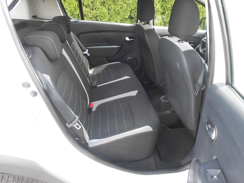 Dacia Sandero STEPWAY,NAVI,KAMERA,LED! - fotka 23 z 44
