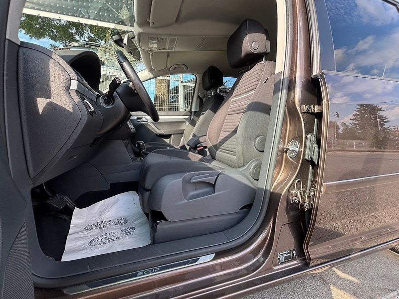 Volkswagen Touran 1.4TSI-103KW.DSG.7MÍST.ZÁRUKA - fotka 27 z 51