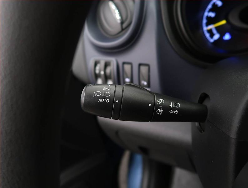 Opel Vivaro (2016) 1.6 BiCDTI, Bus, 9Míst - fotka 17 z 19