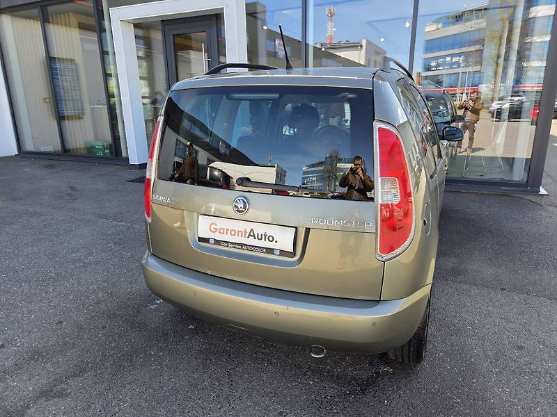 Škoda Roomster (2014) 1.2 TSI - fotka 3 z 27