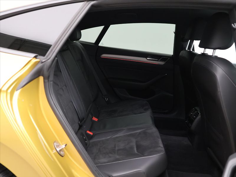 Volkswagen Arteon 2,0 TSI 206kW DSG 4M R-Line - fotka 14 z 37