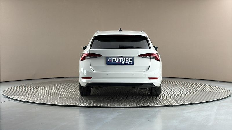 Škoda Octavia 2.0 TDI DSG Style Combi - fotka 5 z 25