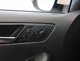 Volkswagen Jetta (2011) 1.6 TDI, Park. senzory - náhled 15