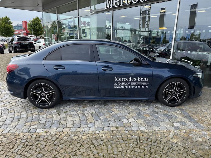 Mercedes-Benz Třídy A A 200 4MATIC L*AMG - fotka 18 z 22