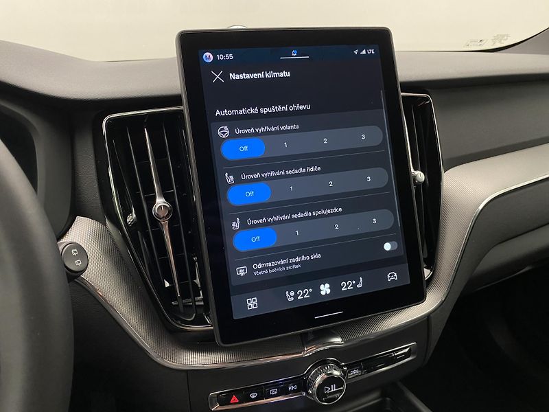 Volvo XC60 T8 AWD BLACK EDITION RECHARGE  - fotka 29 z 47