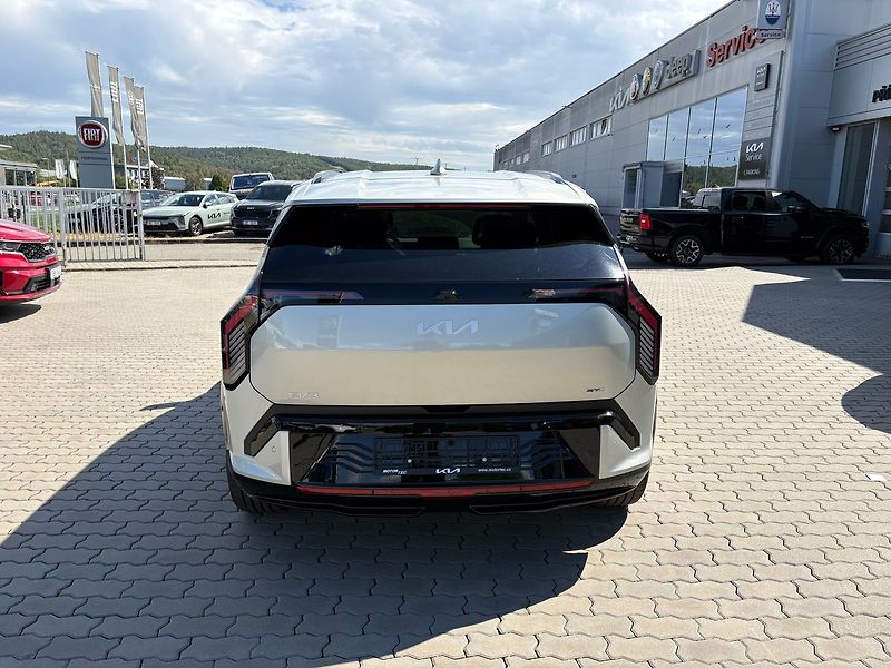 Kia EV3 (2026) 4x2 GT-LINE 150 KW + 81,4 KWH - fotka 6 z 18