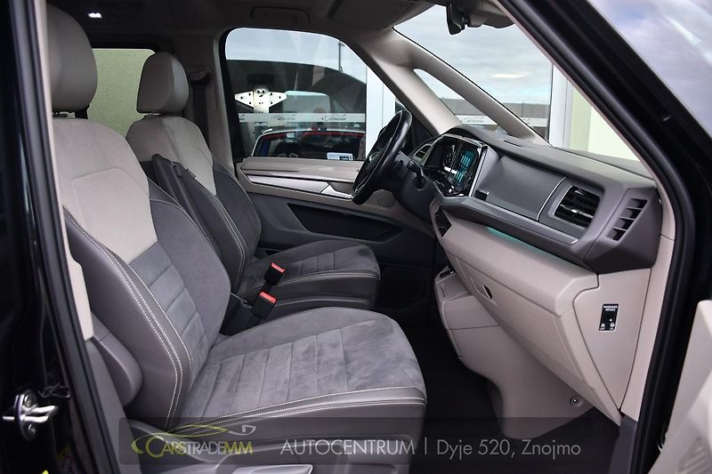 Volkswagen Multivan 2.0TDi HIGHLINE PANORAMA ACC - fotka 17 z 57