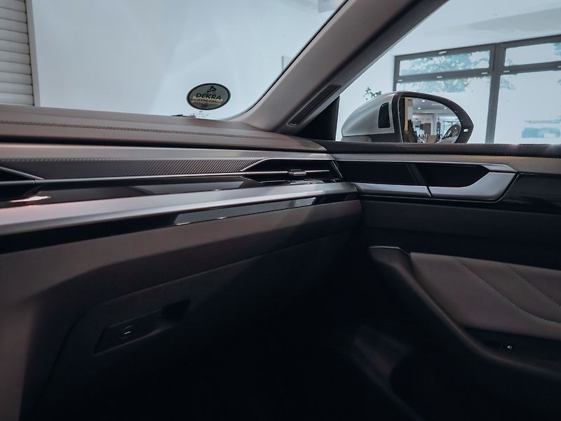 Volkswagen Arteon Shooting Brake 2.0 TSI 206kW 4Motion Elegance - fotka 21 z 31