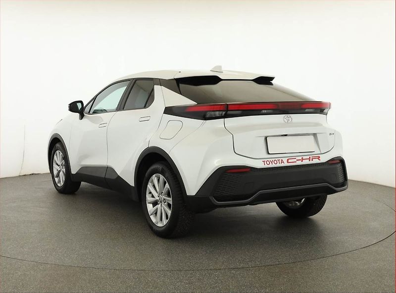 Toyota C-HR (2025) 1.8 Hybrid - fotka 4 z 18