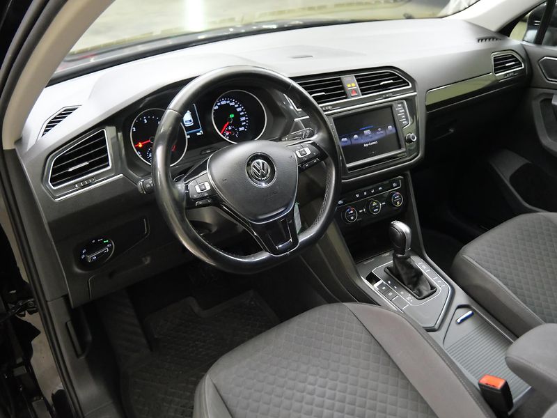 Volkswagen Tiguan - fotka 5 z 23
