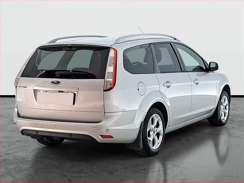 Ford Focus (2010) 1.6 16V, nová STK - fotka 5 z 16