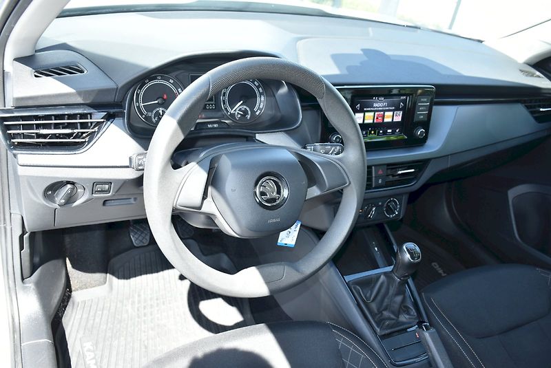 Škoda Kamiq (2022) Ambition 1.0 TSI 81kW - fotka 15 z 28