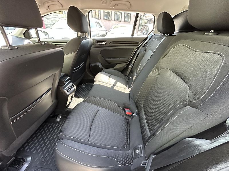 Renault Mégane (2016) 1.5 DCi 81KW - fotka 14 z 23