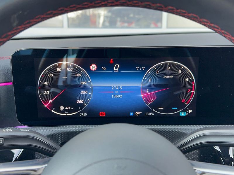 Mercedes-Benz CLA 200 Shooting Brake AMG Sty - fotka 18 z 35