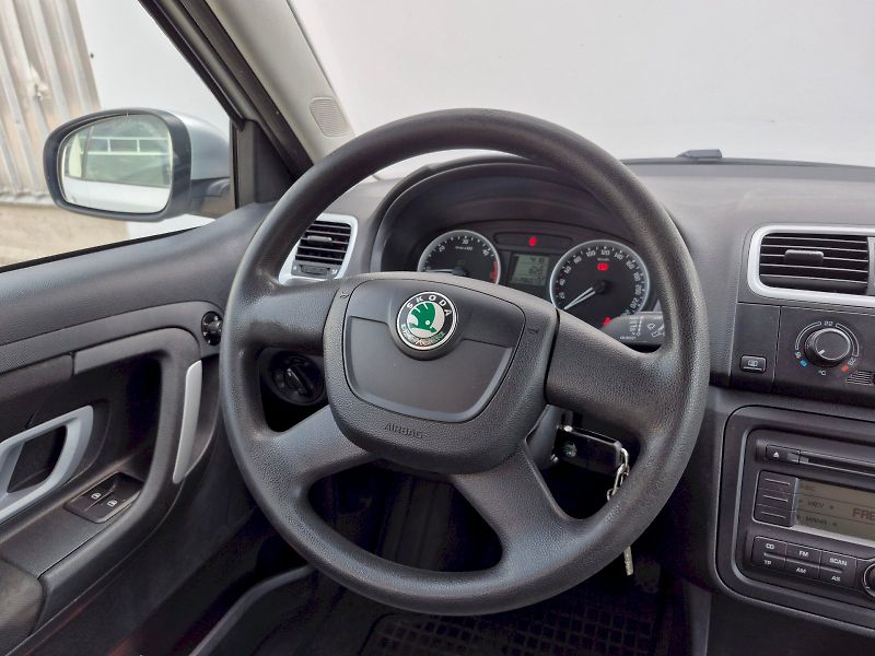 Škoda Fabia (2009) Ambiente Plus 1.9 TDI 77kW Com - fotka 10 z 22