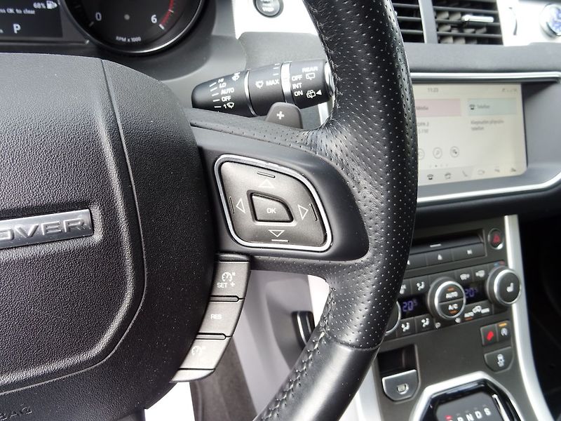 Land Rover Range Rover Evoque 2.0TD4 132kW HSE AWD Rezervace - fotka 16 z 31