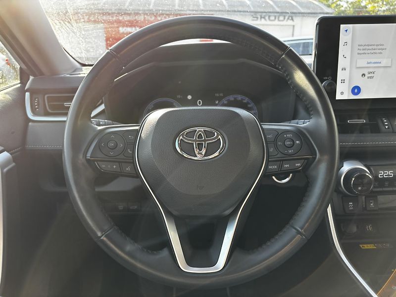 Toyota RAV4 (2024) Comfort 2.5 Hybrid (160 kW) - fotka 10 z 13